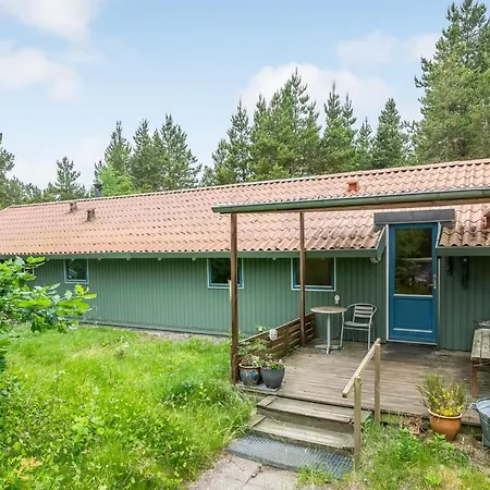 Aamu - 300m To The Fjord By Interhome *