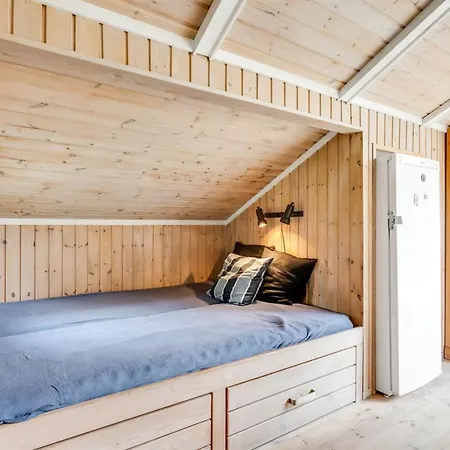 Aamu - 300m To The Fjord By Interhome Ferienhaus *